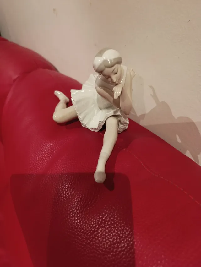 Ballerina in porcellana Lladro fatta a mano