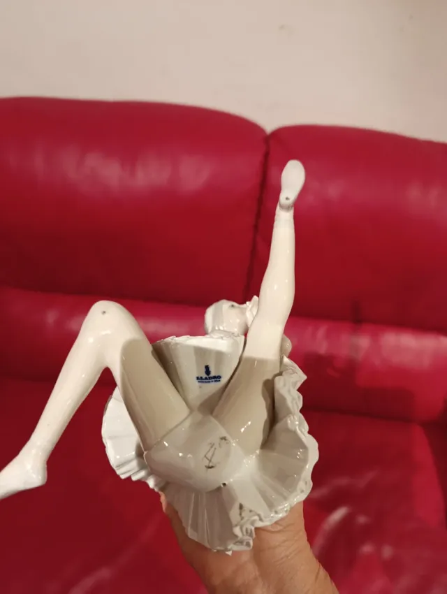 Ballerina in porcellana Lladro fatta a mano