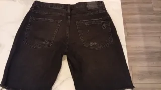 Vaqueros cortos rotos cada pantalón 5€ oferta3 12€