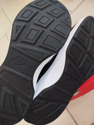 Scarpe Nike nere uomo