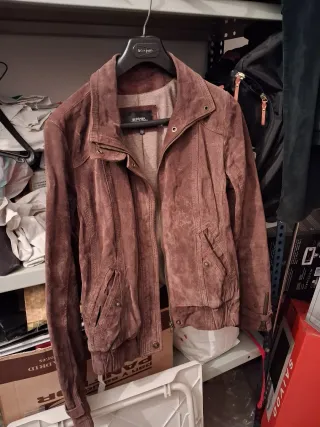 Cazadora ante Bershka marrón