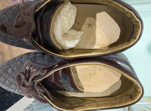 Hogan originali, con design imbottito blu marrone