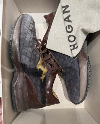 Hogan originali, con design imbottito blu marrone