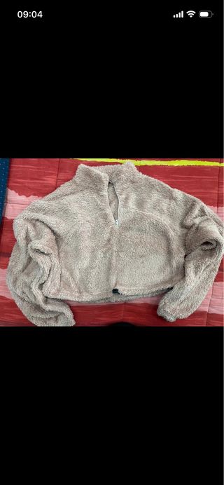 Maglione corto beige