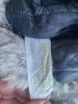 Gorro de piel negro y gris