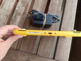 Nintendo Switch Lite Amarilla