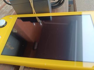 Nintendo Switch Lite Amarilla