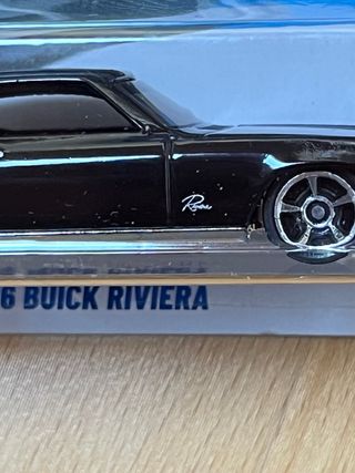 Hot Wheels '66 Buick Riviera Nero
