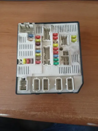 Caja Fusibles RENAULT MEGANE 3 284N6000R