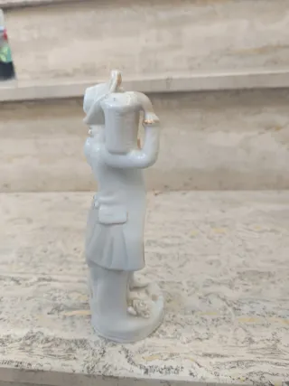 Statua vintage in ceramica uomo con cappello