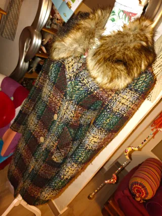 ABRIGO CUADROS CUELLO PELO DESMONTABLE ZARA