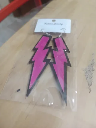 Pendientes retro de rayo