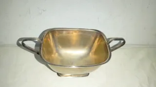 Antigua salsera EPNS Plata Yeoman Plate