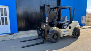 CARRETILLA ELEVADORA DIESEL UNIMAQ R4D25