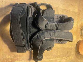 Mochila Porta Bebé BabyBjörn Gris