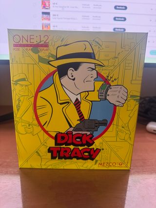 Dick Tracy Mezco One:12 Figura