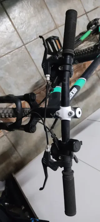 Bici infantil Btwin Rockrider 24, con casco regalo