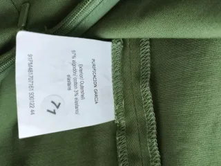 Falda Purificación García verde militar