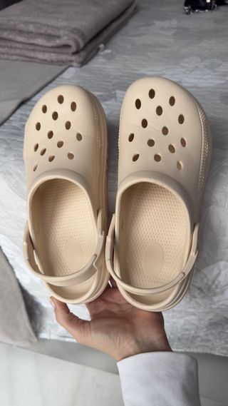 Chanclas beige talla 40-41