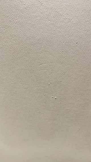 Mecedora maternidad polipiel color crema