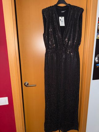 Mono Desigual lentejuelas negro talla L