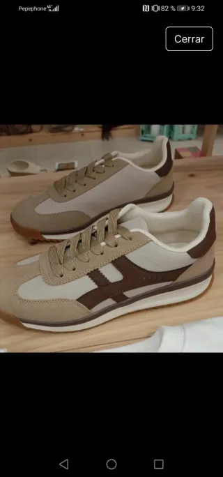 Zapatillas beige y marrón tendencia