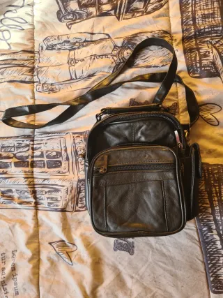 Bandolera negra multibolsillos