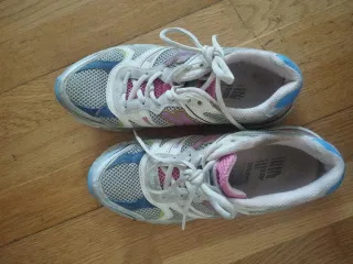 Converse  39 Puma talla 39 Kelme 40 New balance