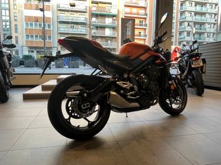 Triumph Street Triple R A2