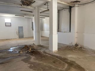 Local comercial en venta en Crevillent