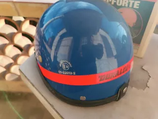 Casco Moto Vintage Azul con Tira roja