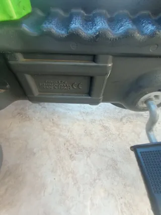 Trattore a pedali giocattolo bambini