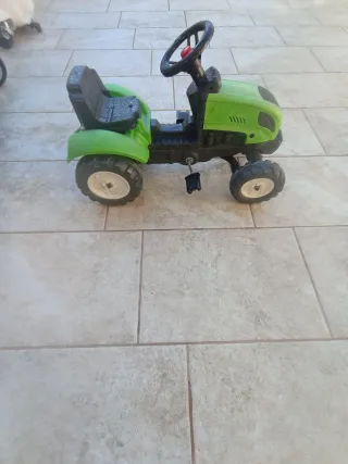 Trattore a pedali giocattolo bambini