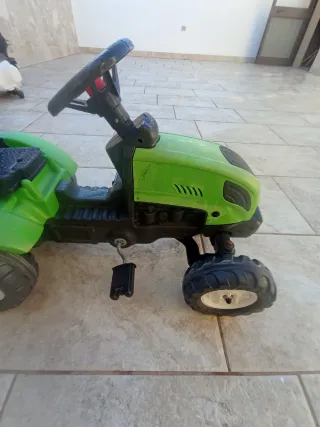 Trattore a pedali giocattolo bambini