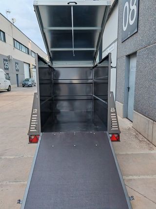 NUEVO: Remolque cerrado 750 kg