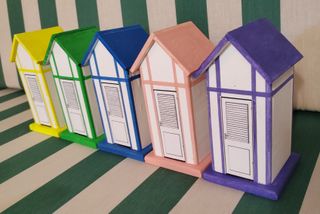 Cabina da spiaggia in legno riviera romagnola