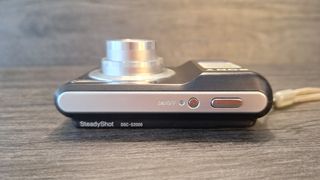 Cámara Sony Cyber-Shot DSC-S2000 10.1MP Negra