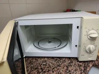 Microondas blanco con grill,