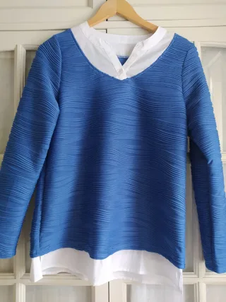 Blusa combinada azul y blanca T.M