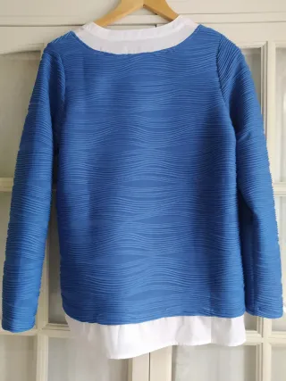 Blusa combinada azul y blanca T.M