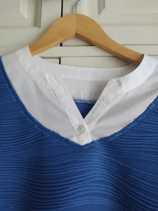 Blusa combinada azul y blanca T.M