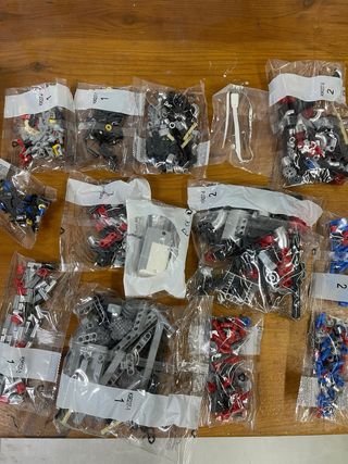 Motor V8 para montar con movimiento