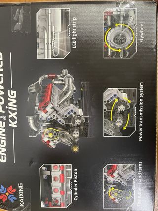 Motor V8 para montar con movimiento