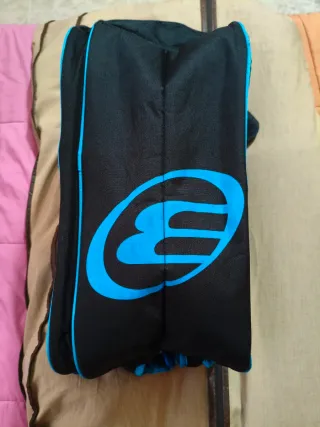 Paletero Bullpadel Negro y Azul