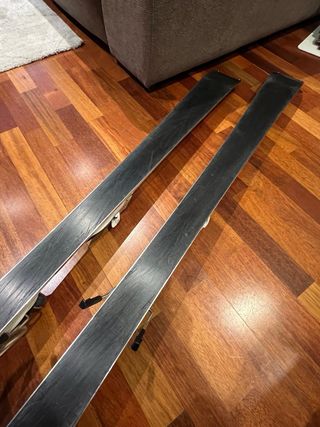 Esquís y fijaciones Dynastar