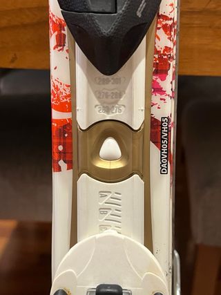 Esquís y fijaciones Dynastar