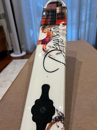 Esquís y fijaciones Dynastar