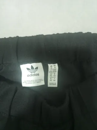 Lote 3 Pantalones para hombre :Adidas, Champions y