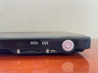 TDT Woxter + Reproductor DVD/CD USB SD