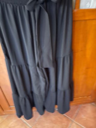 Falda pantalón negra volantes lazo